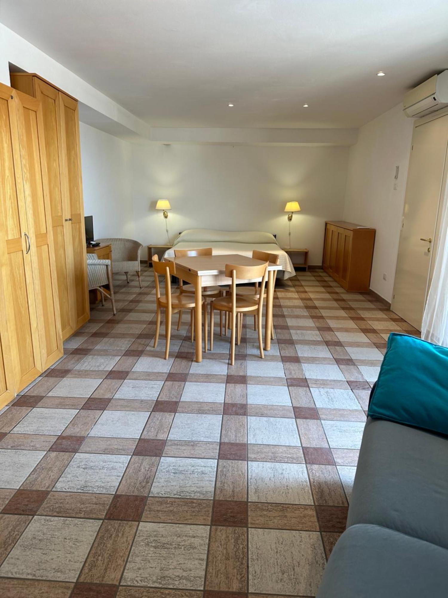 Aparthotel Nauthotel - Porto San Vito Grado